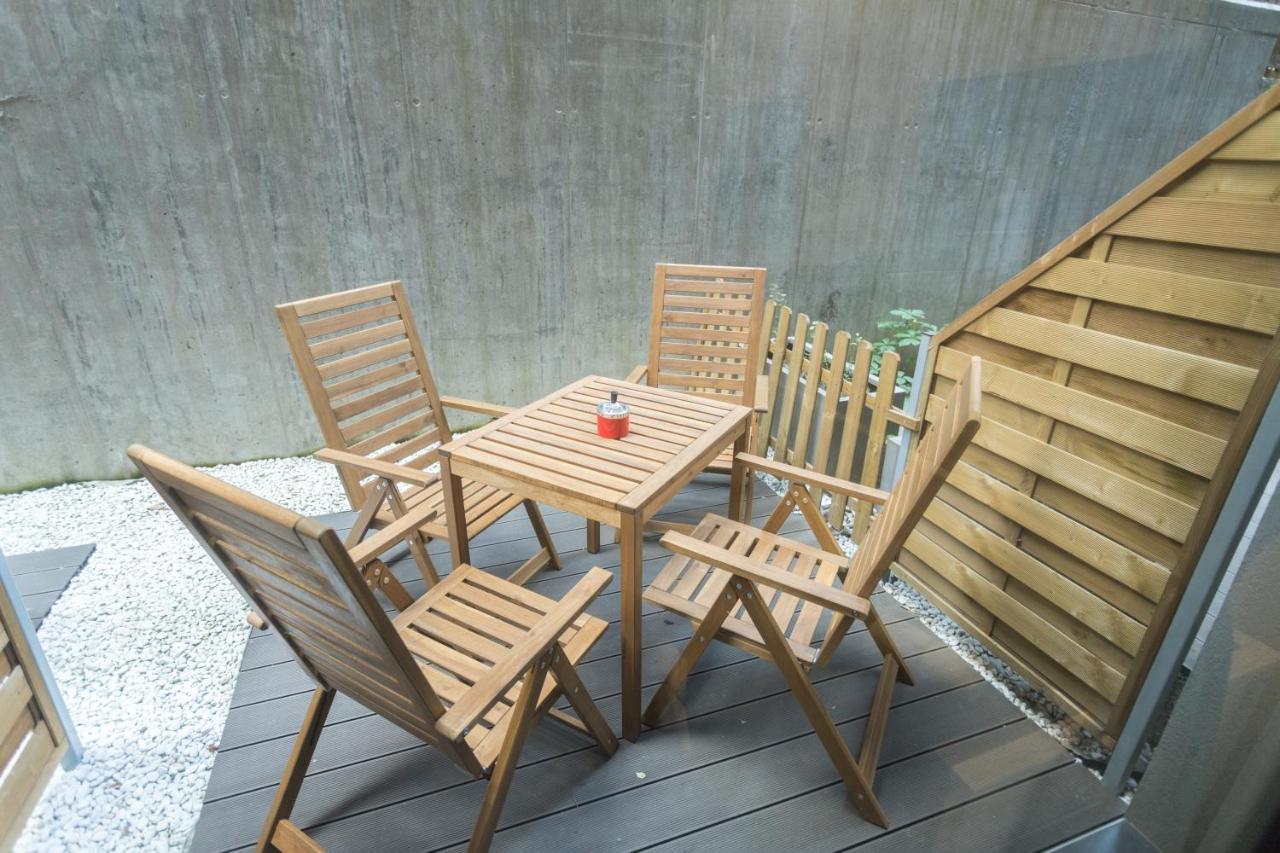 Peaceful Basement Apartment With Terrace & Free Gym Budapest Exterior photo
